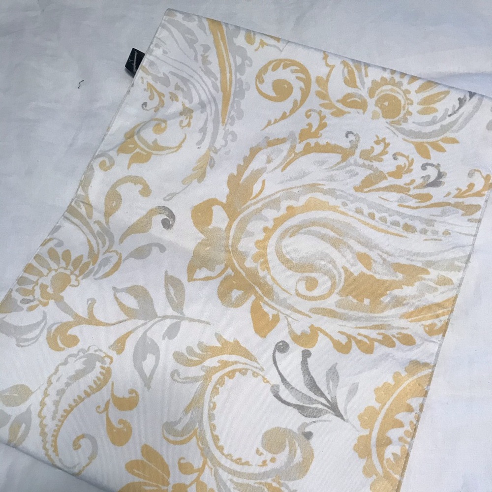 Tahari Home Table Runner